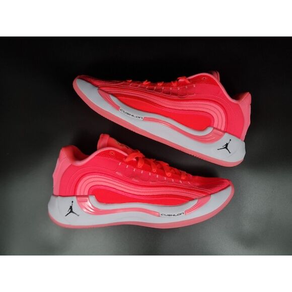 Athletic_Shoes